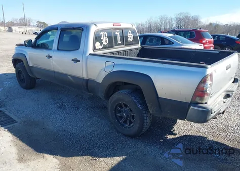 2013 Toyota Tacoma Base V6 z USA, uszkodzony, nr VIN 3TMMU4FN7DM058853
